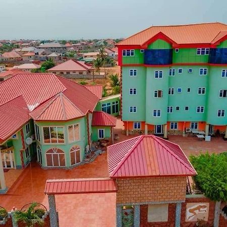 Dc Ambassadors Hotel Dawhwenya Luaran gambar