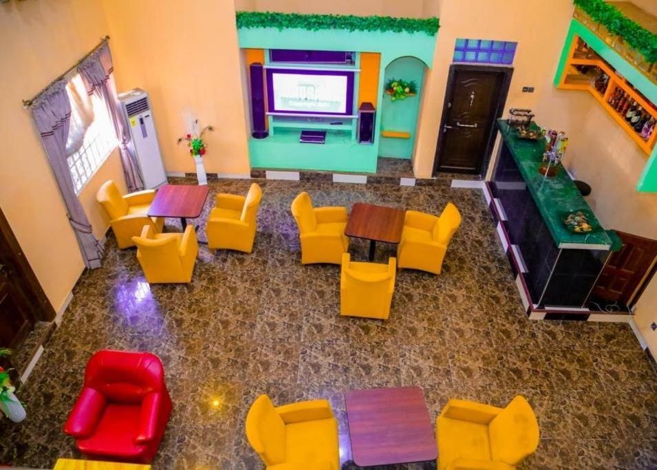 Dc Ambassadors Hotel Dawhwenya Luaran gambar