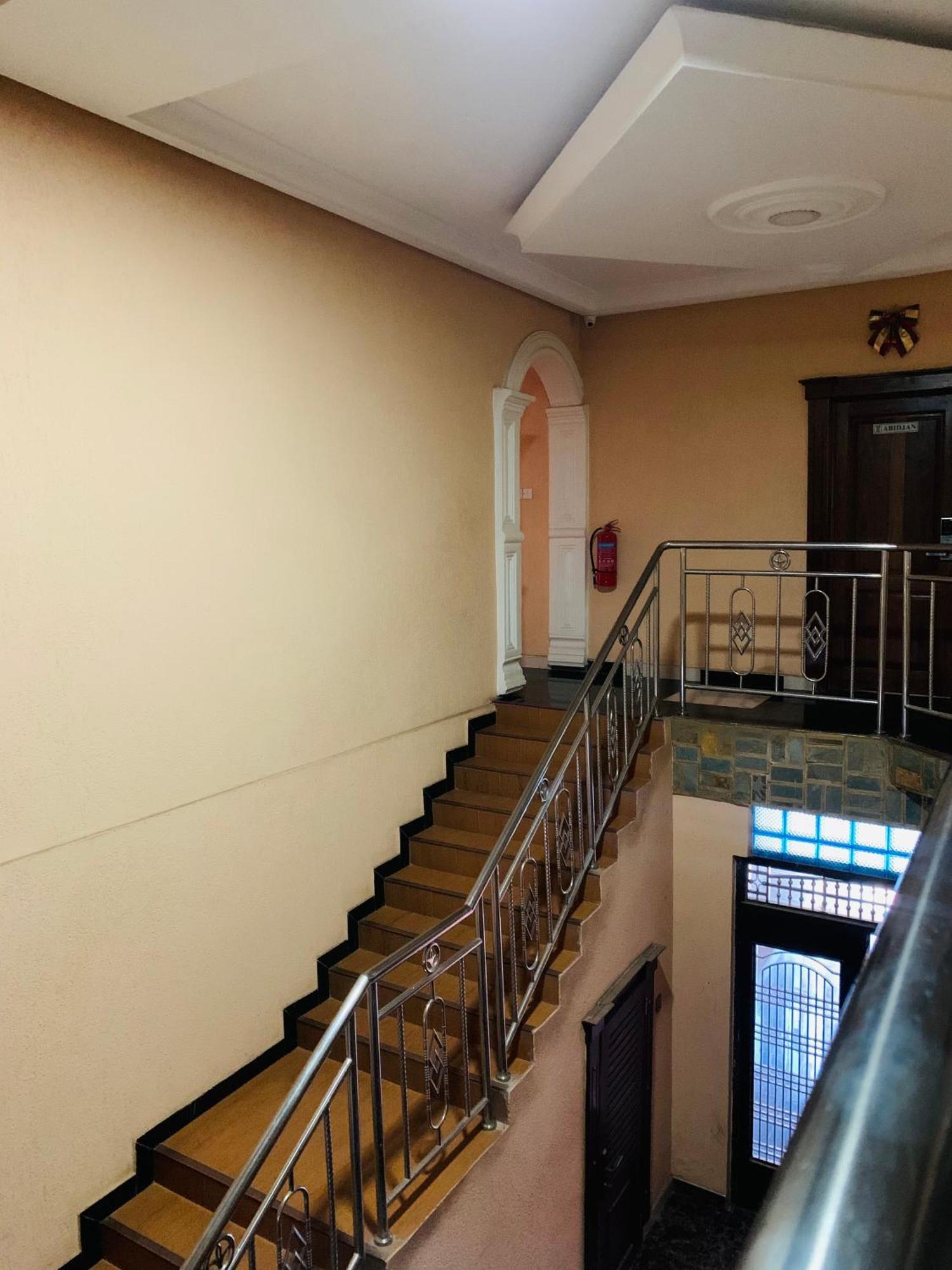 Dc Ambassadors Hotel Dawhwenya Luaran gambar