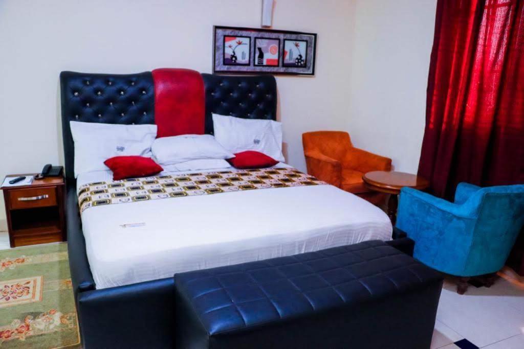 Dc Ambassadors Hotel Dawhwenya Luaran gambar